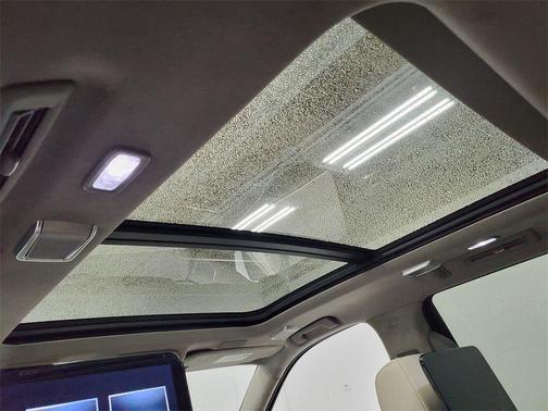 2022 Cadillac Escalade Premium Luxury Platinum