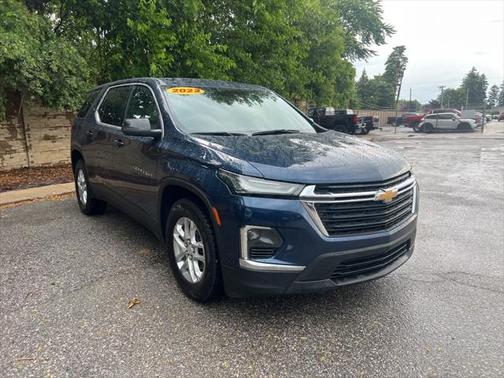 2022 Chevrolet Traverse LS