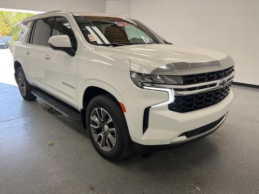 2023 Chevrolet Suburban LS