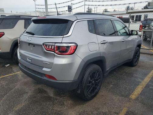 Billet Silver Metallic Clearcoat 2019 Jeep Compass Latitude