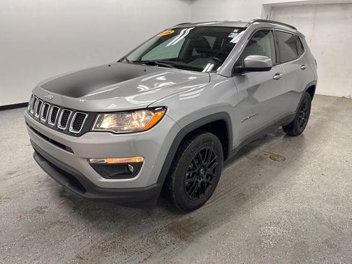 Billet Silver Metallic Clearcoat 2019 Jeep Compass Latitude