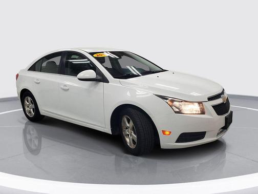 Summit White 2012 Chevrolet Cruze LT