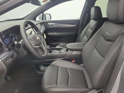 2025 Cadillac XT5 Luxury