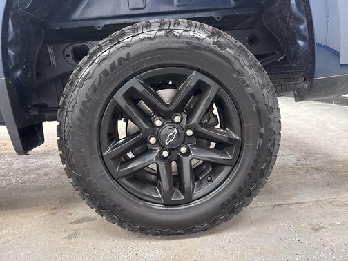 2022 Chevrolet Silverado 1500 Custom Trail Boss