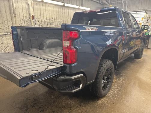 2022 Chevrolet Silverado 1500 Custom Trail Boss