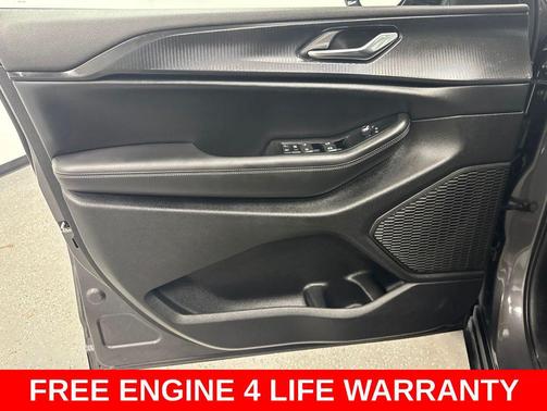 Baltic Gray Metallic Clearcoat 2024 Jeep Grand Cherokee L Altitude