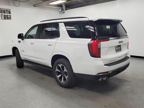 2025 GMC Yukon 4WD AT4