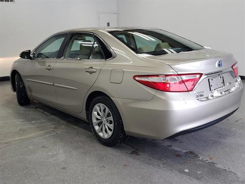 2017 Toyota Camry Hybrid LE