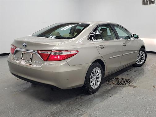2017 Toyota Camry Hybrid LE