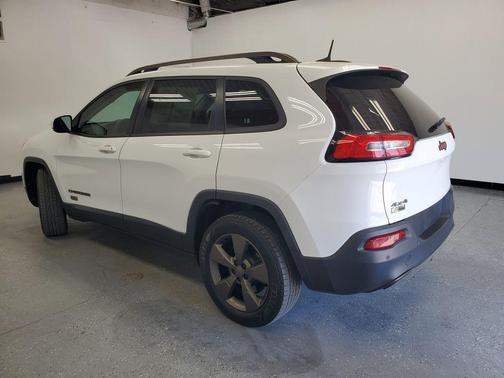 Bright White Clearcoat 2016 Jeep Cherokee 75th Anniversary