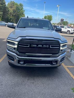 Bright White Clearcoat 2022 RAM 2500 Laramie Crew Cab 4x4 6'4' Box