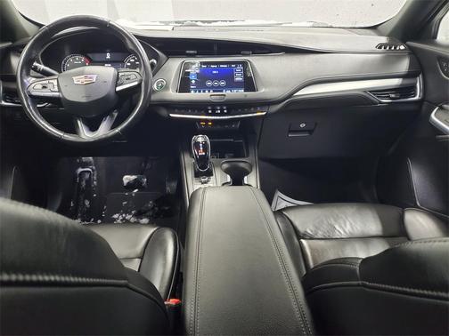 2020 Cadillac XT4 Premium Luxury