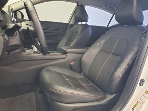 Pearl White Tricoat 2021 Nissan Altima SR FWD