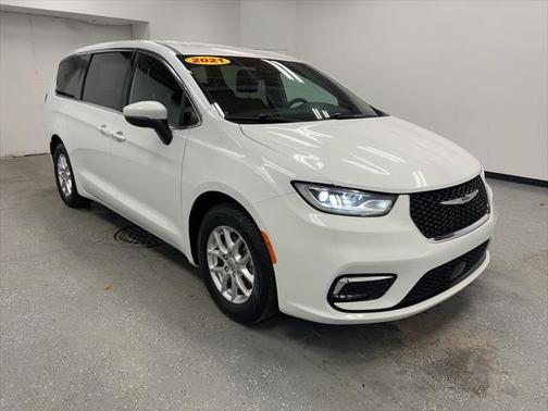 2023 Chrysler Pacifica Touring