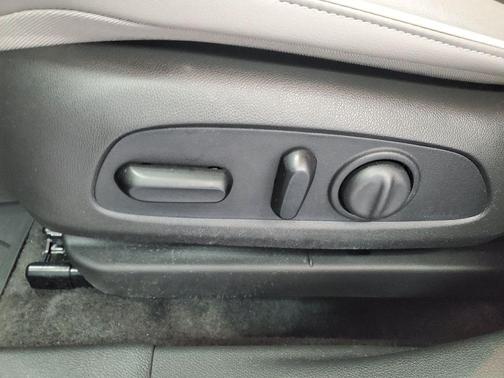 Cinnabar Metallic 2025 Buick Envista Avenir FWD