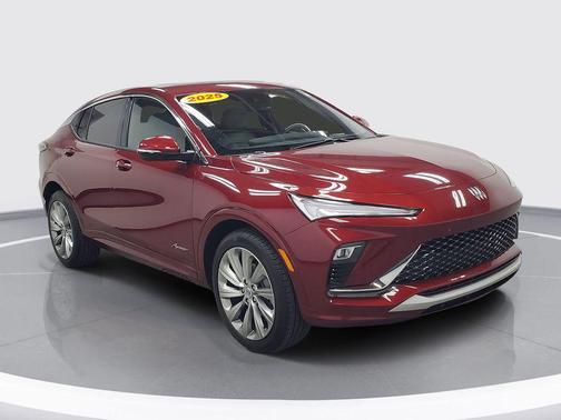 Cinnabar Metallic 2025 Buick Envista Avenir FWD