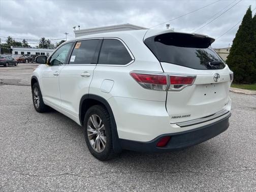 2014 Toyota Highlander LE