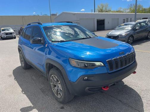 Hydro Blue Pearlcoat 2022 Jeep Cherokee Trailhawk