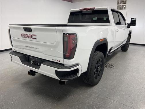 2024 GMC Sierra 2500 AT4