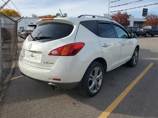 2010 Nissan Murano LE