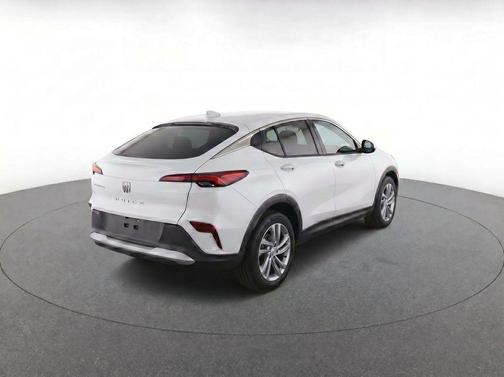 Summit White 2024 Buick Envista Preferred FWD