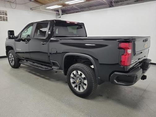 2024 Chevrolet Silverado 2500 Custom