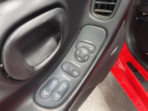 2004 Chevrolet Corvette Base