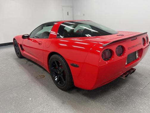 2004 Chevrolet Corvette Base