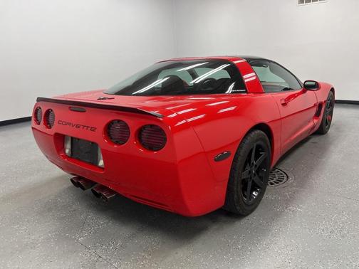 2004 Chevrolet Corvette Base