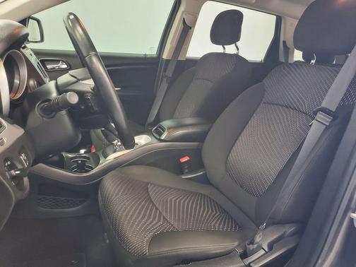 Granite Pearlcoat 2020 Dodge Journey SE Value