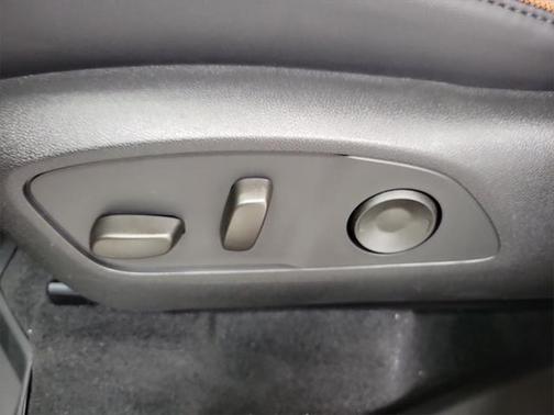 2025 GMC Acadia AWD AT4
