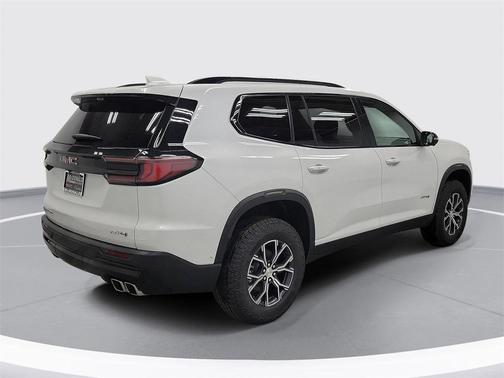 2025 GMC Acadia AWD AT4