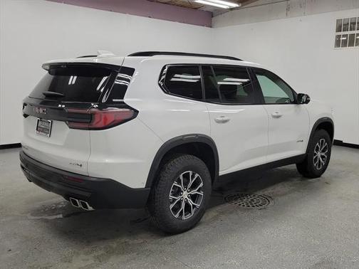 2025 GMC Acadia AWD AT4