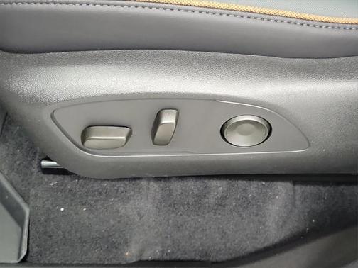 2025 GMC Acadia AWD AT4