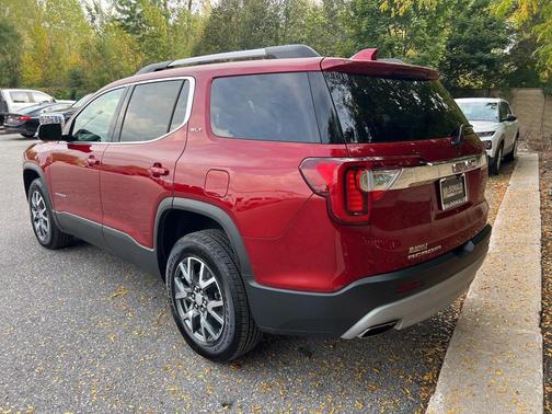 2023 GMC Acadia FWD SLT