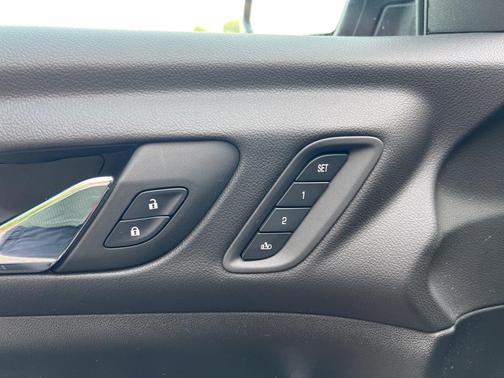 2023 GMC Acadia FWD SLT