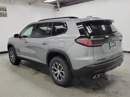 2025 GMC Acadia AWD AT4