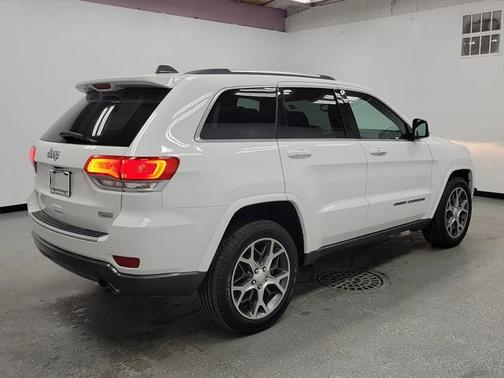 2018 Jeep Grand Cherokee Sterling Edition