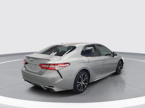 Celestial Silver Metallic 2020 Toyota Camry SE