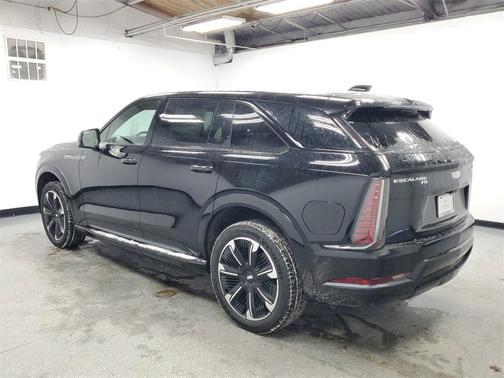 2025 Cadillac Escalade IQ Sport 2