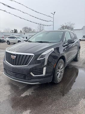 2022 Cadillac XT5 Premium Luxury