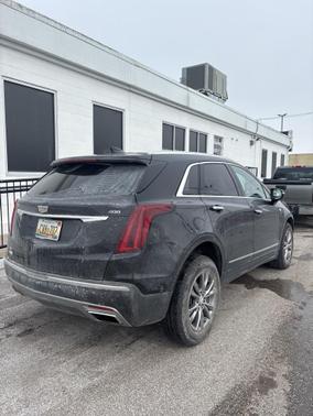 2022 Cadillac XT5 Premium Luxury