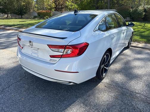 2022 Honda Accord Hybrid Base