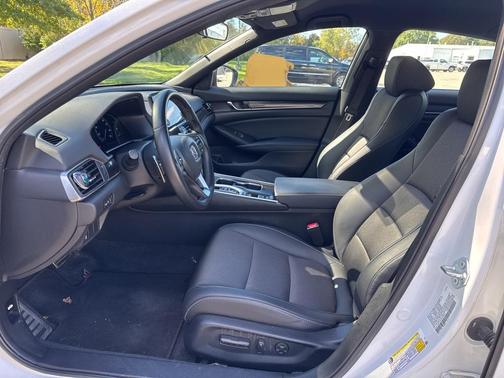 2022 Honda Accord Hybrid Base