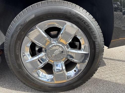 2017 Chevrolet Suburban LT