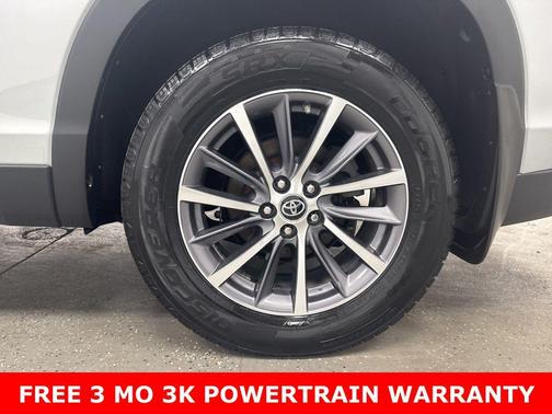 Celestial Silver Metallic 2019 Toyota Highlander XLE