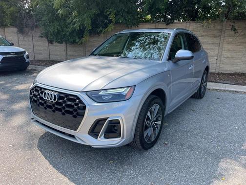 2024 Audi Q5 45 S line Premium Plus