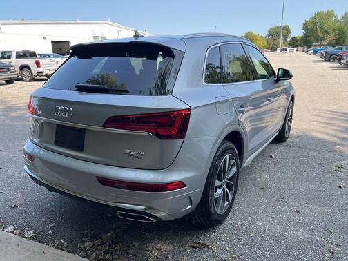 2024 Audi Q5 45 S line Premium Plus