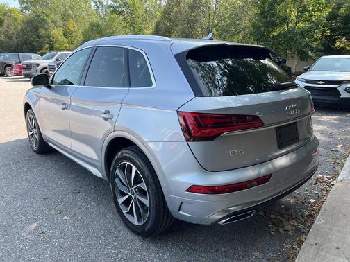 2024 Audi Q5 45 S line Premium Plus