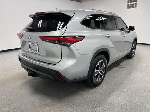 2021 Toyota Highlander Hybrid XLE
